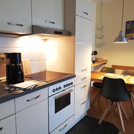 Ferienwohnung 5 Im Strandhaus Lobbe Bagian luar foto