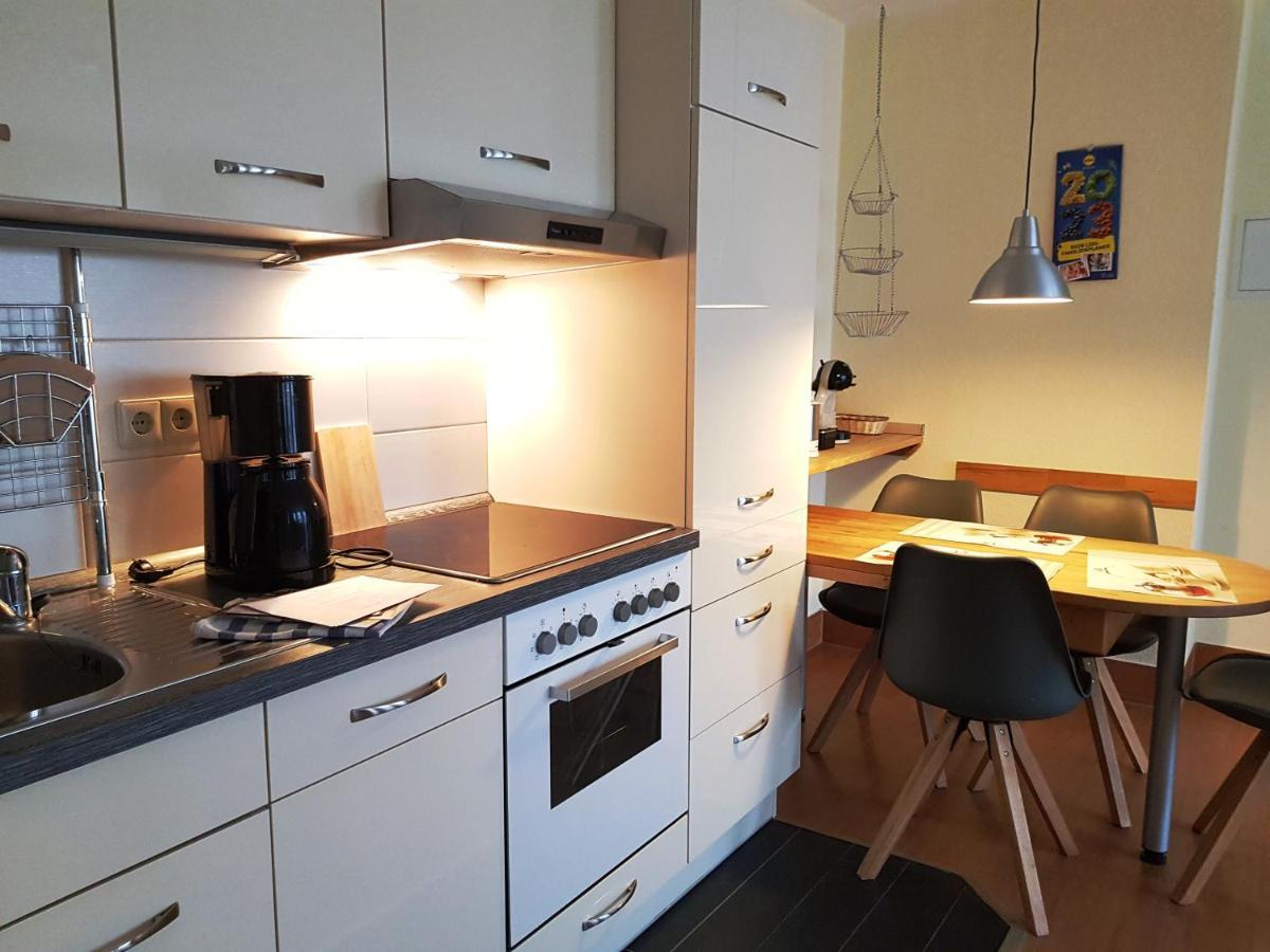Ferienwohnung 5 Im Strandhaus Lobbe Bagian luar foto